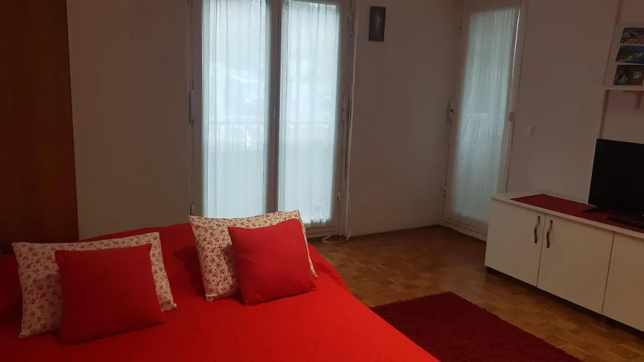Apartment Jadranka Pula 0*,  Croatia